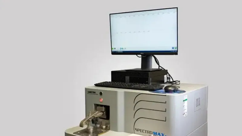Spektrometr emisyjny SPECTROMAXx w laboratorium JS Metals