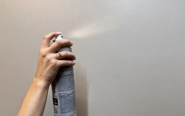 Klej kontaktowy w spray’u